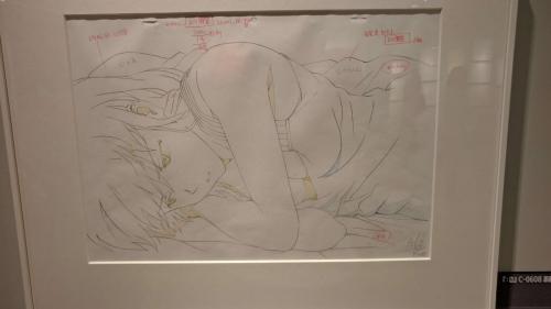 Detalle Asuka en la cama